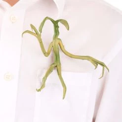 Elope Fantastic Beasts Pickett Bowtruckle Pin Accessory -Cheap Halloween Store fantastic beasts pickett bowtruckle pin accessory alt 4
